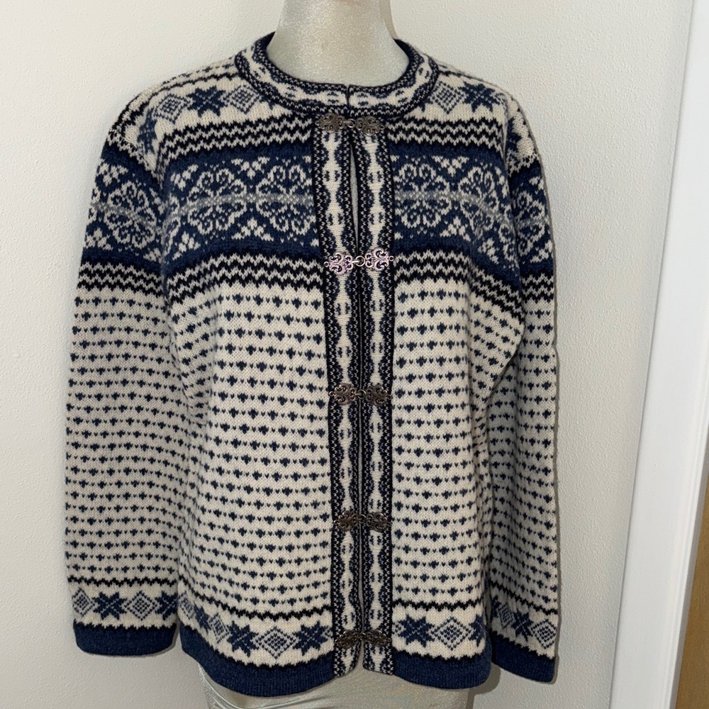 Cambridge Dry Goods 100% wool navy fairisle snowflake cardigan sweater Large L